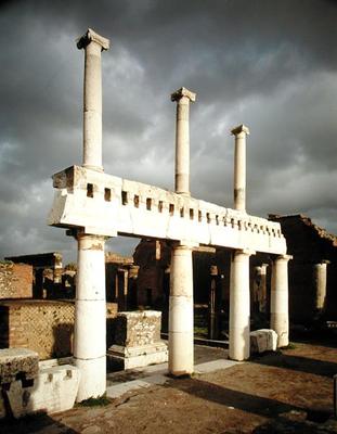 View of the portico of the Forum (photo) a Roman 1st century BC