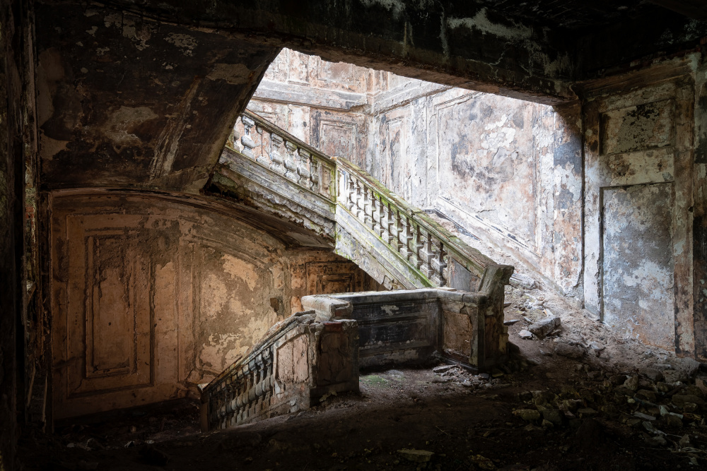 Concrete Hell a Roman Robroek