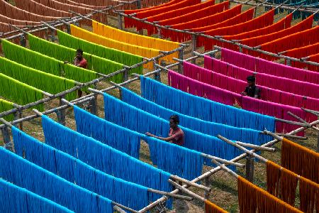 Hue Coloured Fabrics &amp; Thread Drying