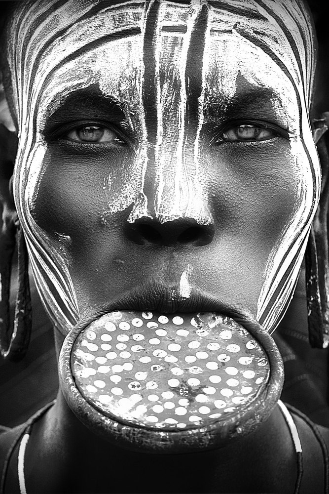 Tribal beauty - Ethiopia, Mursi people a Sergio Pandolfini