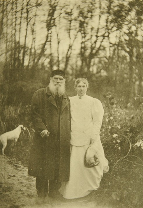 Leo Tolstoy at the One-Year Anniversary of Son's Death a Sophia Andreevna Tolstaya