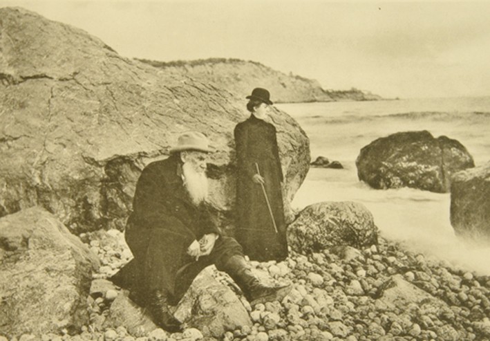 Leo Tolstoy and Daughter Alexandra on the Crimea a Sophia Andreevna Tolstaya