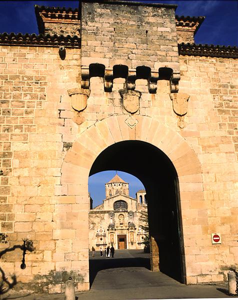 Entrance to the monastery, founded in 1151 (photo)  a Spanish School