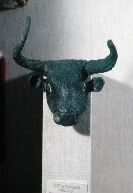 Head of a bull, with Royal  inscription, mount for a piece of furniture or for a harp, from Telloh ( a Sumerian