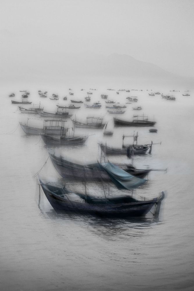 Vietnamese boats a Svetlin Yosifov