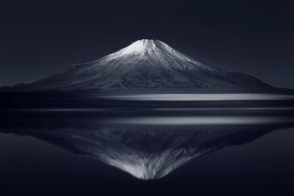 Reflection Mt. Fuji a Takashi Suzuki