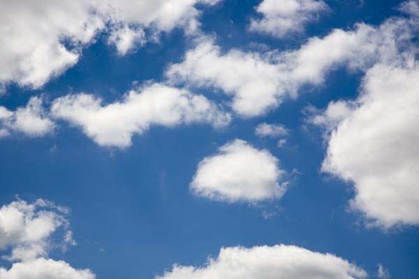 Wolken und blauer Himmel a Tobias Ott