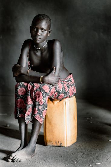 Young Mundari girl