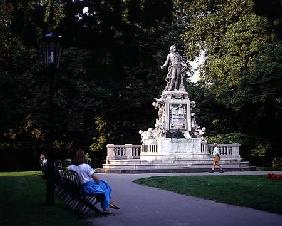Monument to Mozart, built 1896, Burggarten