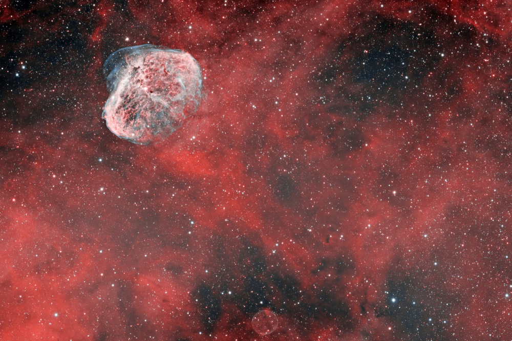 Crescent Nebula a Vikas Chander