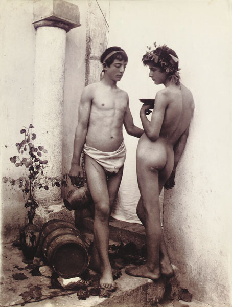 Zwei junge Männer in klassischer Pose a Wilhelm von Gloeden