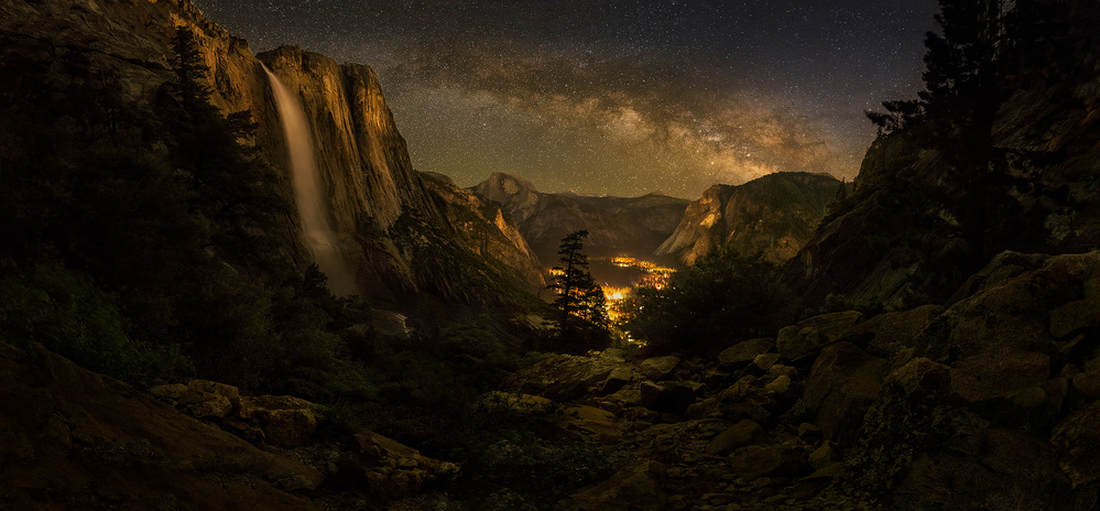Yosemite Falls a Yan Zhang