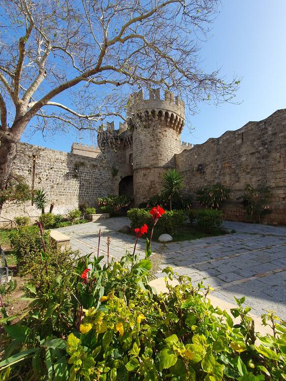 Stadtmauer von Rhodos-Altstadt a zamart